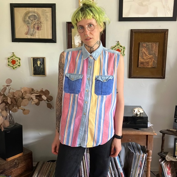 Source Unknown Tops - Denim Sleeveless Striped Button Down Shirt, Brand Unknown ~ Size M